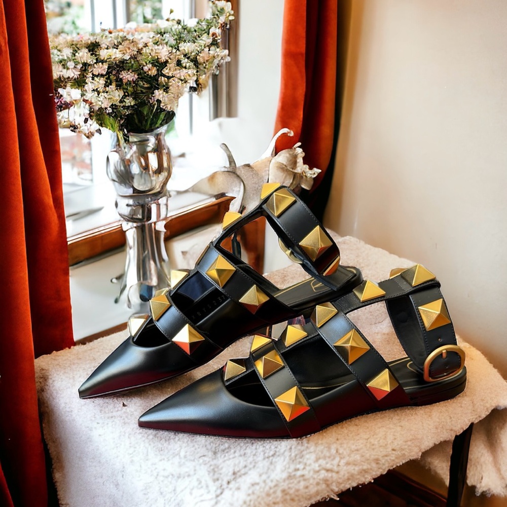 VALENTINO GARAVANI BALLERINA LEATHER ROMAN STUD SANDALS ‼️UNUSED CONDITION‼️